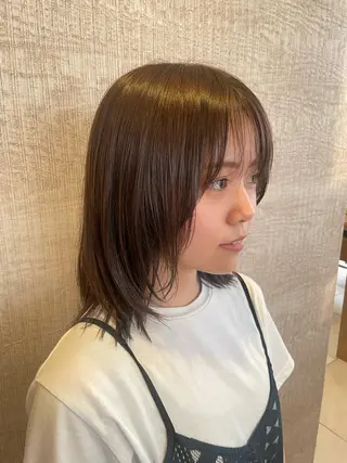 ミディアム カラー 渡辺 美菜のヘアスタイル