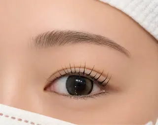 アイブロウ 𝑯𝑰𝑵𝑨🎀 Felice越谷のマツエク・マツパデザイン