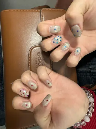 ネイル LAVISH 大和店 emi・:*+のネイルデザイン