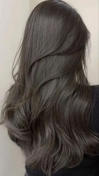 ロング カラー ブリーチあり·なし ツヤカラー/mai‎のヘアスタイル