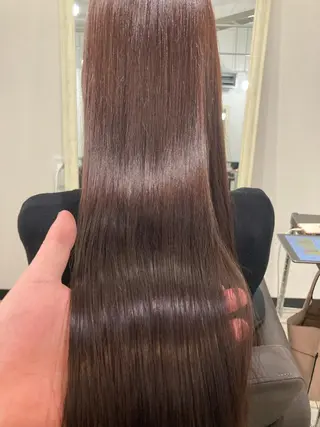 カラー Misirlou Hairのヘアスタイル