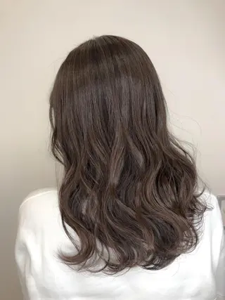 セミロング カラー 【透明感、艶髪】西村 有司のヘアスタイル