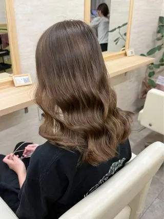 ロング NOA モデル募集中のヘアスタイル