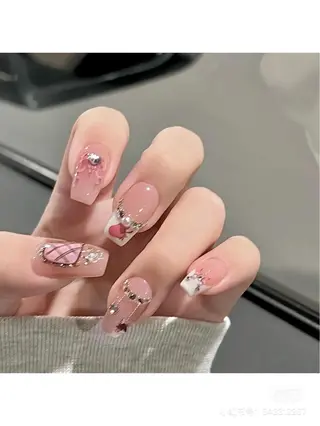 ネイル D-BEAUTY Nailsalonのネイルデザイン