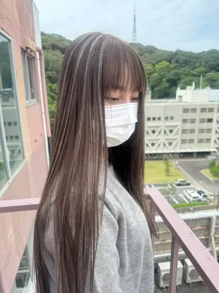 ロング カラー Viage （ビアージュ）のヘアスタイル