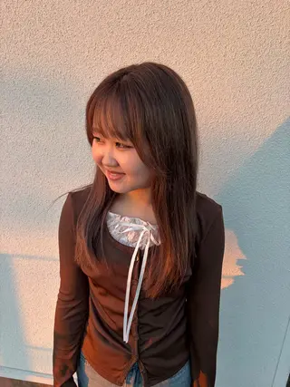 ロング 村松 音歩のヘアスタイル