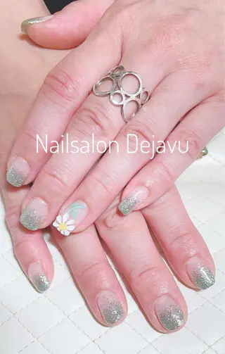 ネイル Nail salon Dejavu 🌿のネイルデザイン