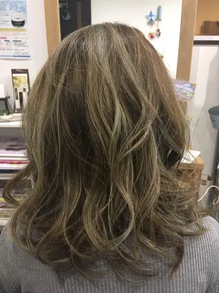 セミロング カラー chichibu kasumiのヘアスタイル
