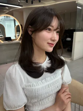 ミディアム 福岡縮毛矯正✨️ ストレート 向井和輝のヘアスタイル