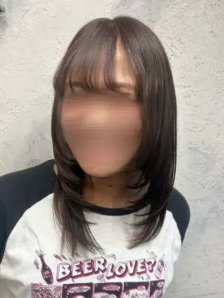 ミディアム シモイケ ルアのヘアスタイル