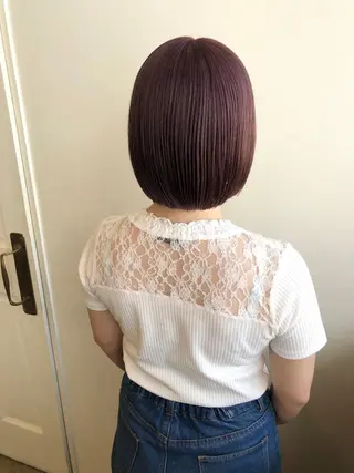 ショート カラー MIOベージュカラー 柔らかいカラーのヘアスタイル