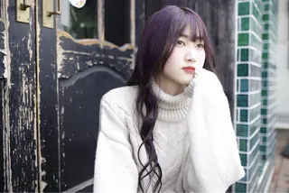 ロング カラー 豊崎 左知のヘアスタイル