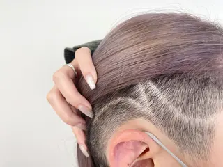 【KIRA 代表】 TATSUYAのヘアスタイル