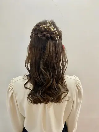 セミロング ヘアアレンジ Kazaoka Saraのヘアスタイル