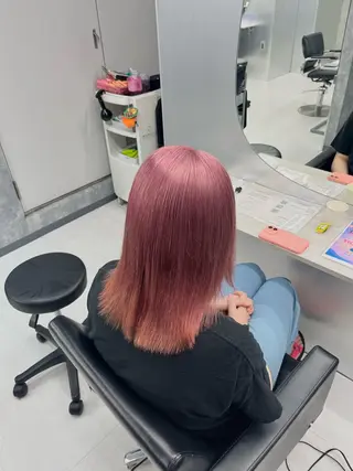 セミロング 🌈推し活ハイトーン 🩵荒川結星のヘアスタイル