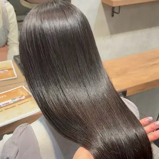 ロング レイヤーカット/ ハイライト　千咲季のヘアスタイル