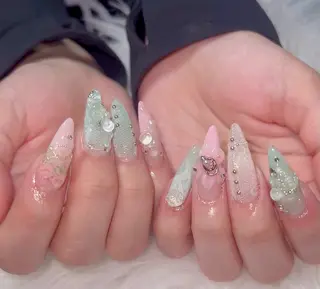ネイル Lyna 池袋のネイルデザイン