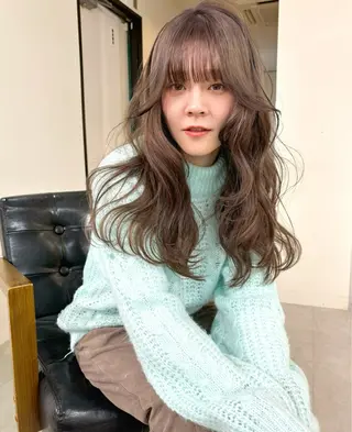 ロング カラー mizuki/ピンク ベージュ.レイヤーのヘアスタイル
