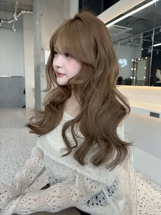 ロング 🎀ダブルカラー/ 透明感カラー/翼🎀のヘアスタイル