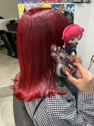 ミディアム カラー インナーカラー 推し ブリーチ 髪質改善のヘアスタイル