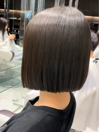 ショート 岡野 芽依のヘアスタイル
