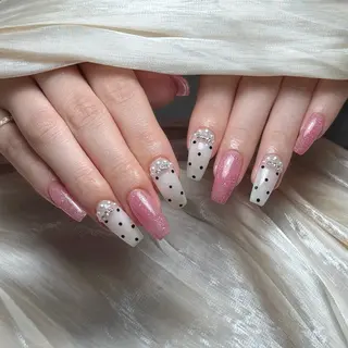 ネイル Maggie Nail🦩のネイルデザイン