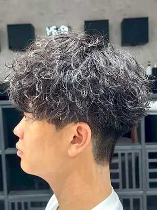 パーマ メンズ 🔥ツイスパ／ フェザー🔥真裟斗のヘアスタイル