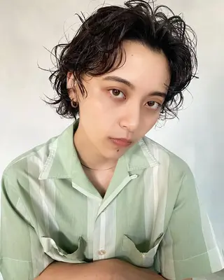 ミディアム パーマ hollo 原宿のヘアスタイル