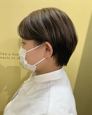 ショート カラー hubhair レイヤー/透明感のヘアスタイル