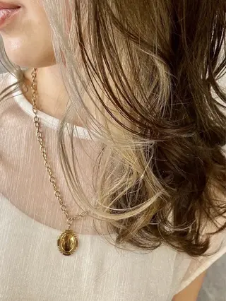 セミロング カラー 芥川 未優のヘアスタイル