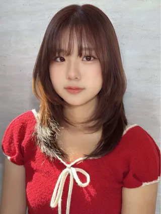セミロング カラー ヘアアレンジ 韓国レイヤーカット/ 儚げカラーチナツのヘアスタイル