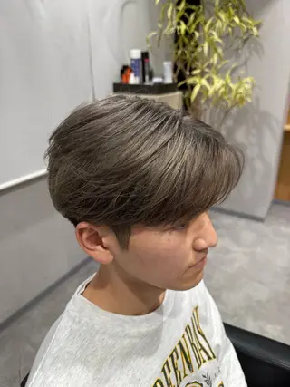 ミディアム カラー メンズ 白石 海斗のヘアスタイル