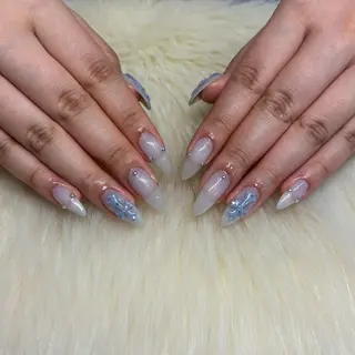 ネイル Bianca浦和🍀 suminaのネイルデザイン