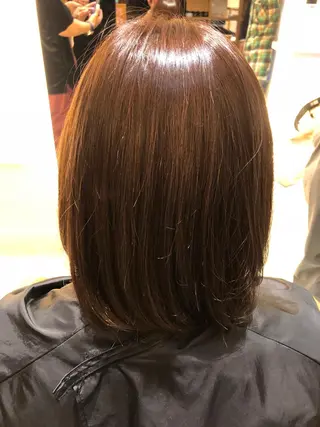ミディアム カラー 山田 笑みのヘアスタイル