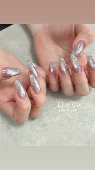 ネイル Lilly Co.のネイルデザイン