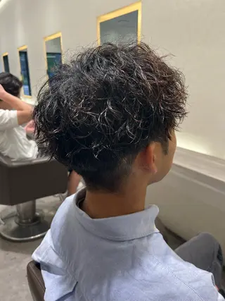 パーマ メンズ 吉見 涼のヘアスタイル