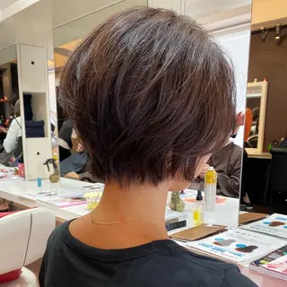ショート カラー 癖毛女子が大変身✨ 美髪メイク美容師のヘアスタイル
