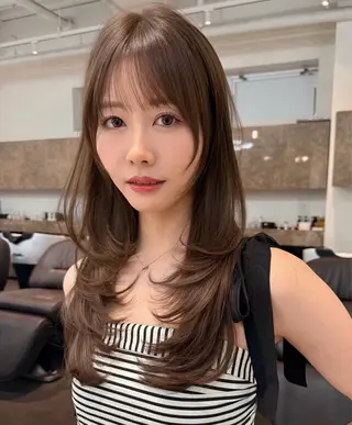 セミロング しんかい はるかのヘアスタイル
