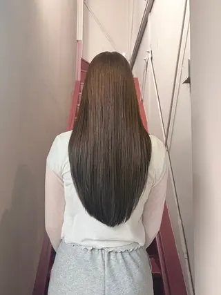 ロング カラー HIBIKI / 透明感カラーのヘアスタイル