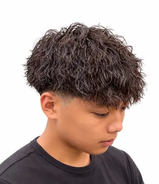 ミディアム パーマ メンズ スパイキー⚡️/ 海外風ヘア🌊秀平のヘアスタイル