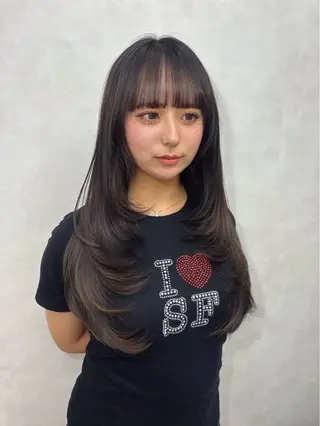 ロング 🩵HIYORI /栄/レイヤーカットのヘアスタイル