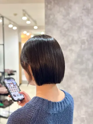 ショート ツヤツヤ縮毛矯正 /美髪カラー 小山のヘアスタイル