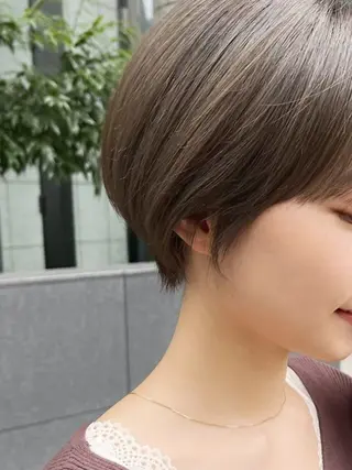 カラー 江坂 misaki のヘアスタイル