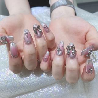 ネイル Queens テイのネイルデザイン