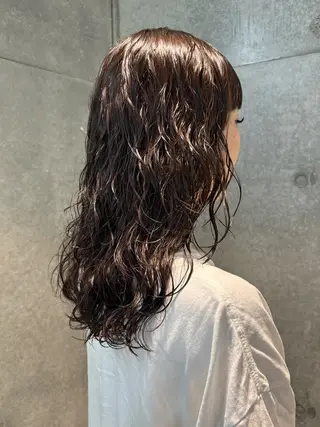 ミディアム パーマ シンバヒナノ/パーマ レイヤー/髪質改善のヘアスタイル