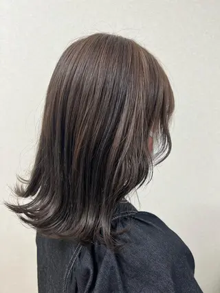 ミディアム あおい/透明感 ハイトーン 似合わせのヘアスタイル