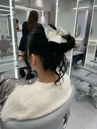 ヘアアレンジ ヘアセット🎀耳つぼ 👂💎MONAMIのヘアスタイル