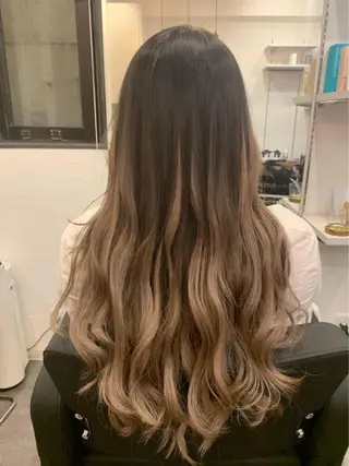 セミロング 100%高級人毛使用 LANIUMEDAのヘアスタイル