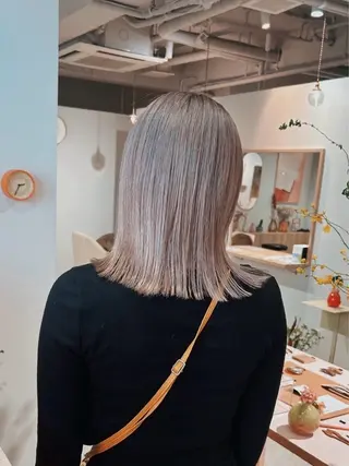 カラー ウメキ ユウカのヘアスタイル