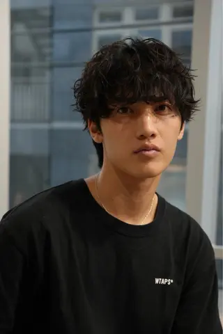 パーマ 八原 良来のヘアスタイル